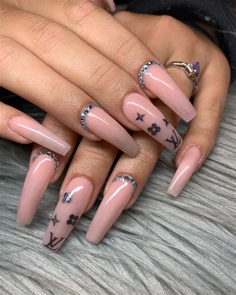 louis vuitton nails tumblr - Louis Vuitton press on nails.